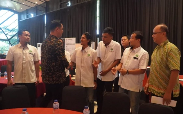 Thumbnail Berita - Hadapi Gempuran Mebel Asing, HIMKI Jepara Bersinergi dengan Pemkab Bangkitkan Industri Lokal