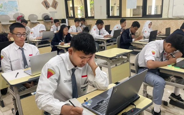 Thumbnail Berita - ‎SMA Laboratorium UM Mencari Tenaga Pendidik, Lulusan S1 Segera Merapat! ‎