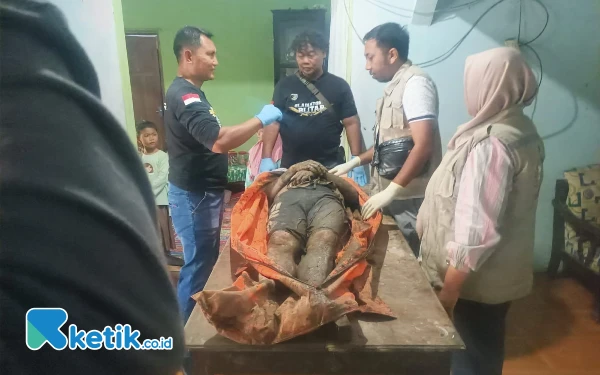 Thumbnail Berita - Cari Ikan Saat Flushing, Lansia Blitar Meninggal di Sungai Brantas