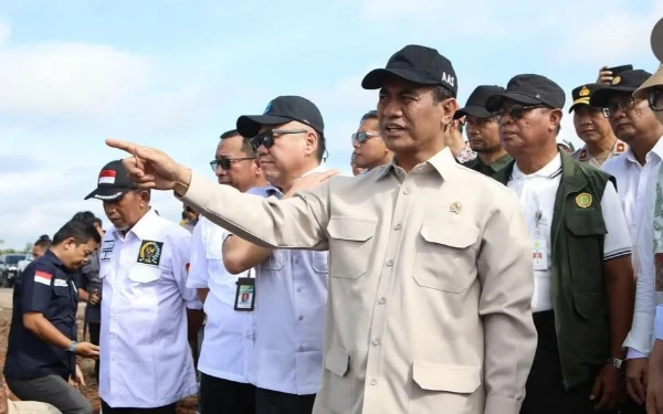 Thumbnail Berita - Mentan Amran Klaim Stok Cadangan Beras Tertinggi Selama Indonesia Merdeka