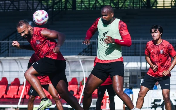 Thumbnail Berita - ‎Arema FC  Evaluasi Penyelesaian Akhir Jelang Laga Melawan Persebaya