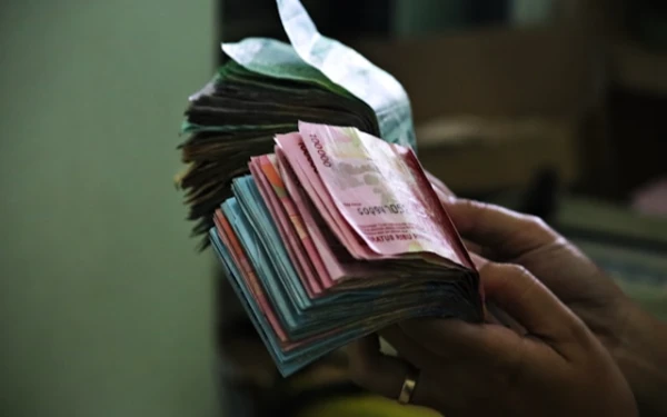 Rupiah Hari Ini Diprediksi Fluktuatif, Senin 28 April 2025