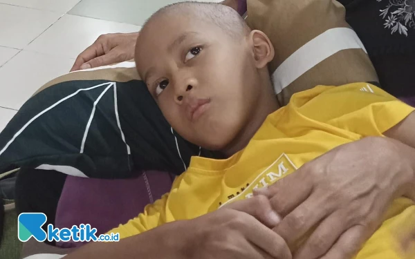 Thumbnail Berita - Arrazi, Bocah Yatim Umur 9 Tahun di Blitar Pejuang Leukemia
