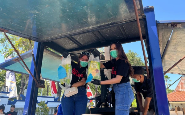 Thumbnail Berita - BNN Jatim Musnahkan 15 Kg Sabu dan 8 Kg Ganja Hasil Pengungkapan Kasus Narkoba, Sampang dan Bangkalan Masuk Zona Hitam