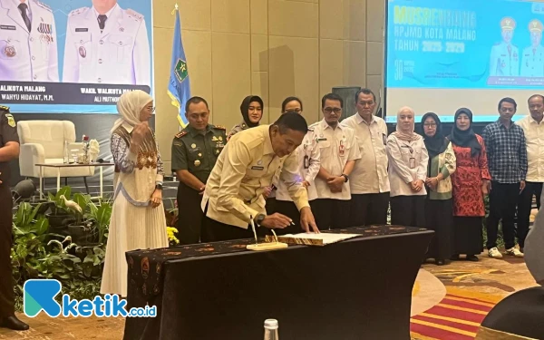 Thumbnail Berita - Janji Politik Wahyu Hidayat Masuk RPJMD Kota Malang, Begini Nasib Program Rp50 Juta per RT