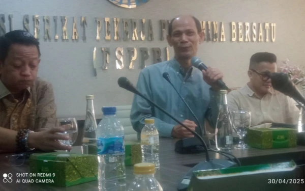 Thumbnail Berita - FSPPB Minta Pemerintah Kaji Ulang Keterlibatan Pertamina dalam Danantara, Ini Kata Ichsanuddin Noorsy