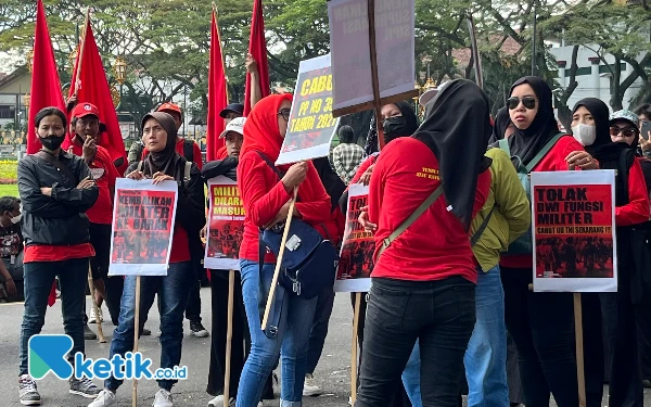 Thumbnail Buruh Perempuan Malang: Dari Hak Cuti Haid dan Melahirkan, Kini Lawan Omnibus Law