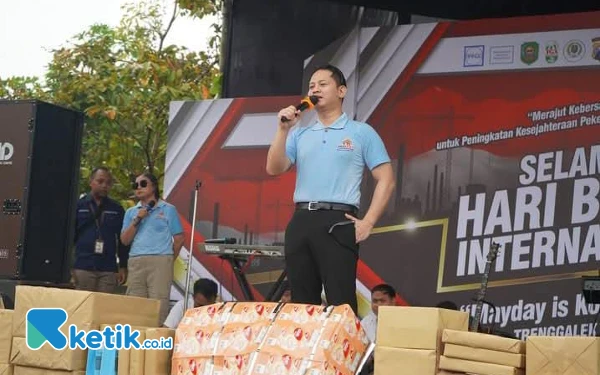Thumbnail Peringati May Day, Bupati Mas Ipin Ajak Buruh Doakan Pengusaha di Trenggalek Sukses