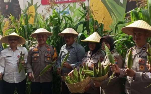 Thumbnail Berita - Cegah Penyelewengan, Kapolres Batu Awasi Distribusi Bantuan Ketahanan Pangan