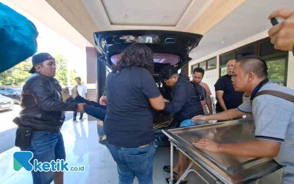 Thumbnail Berita - Bondet Nyaris Meledak, Polisi Sigap Tembak Mati Bandit Curanmor di Pasuruan