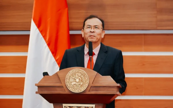 Thumbnail Berita - Selamat Datang Rektor Baru! Prof Madyan Pimpin Unair Periode 2025-2030