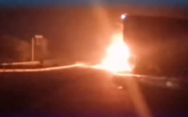 Thumbnail Berita - Kronologi Kebakaran Truk Amunisi Yonif 509 Kostrad di Tol Pandaan