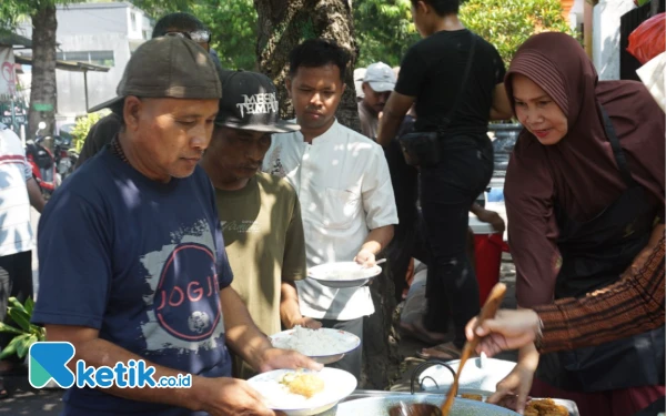 Warga di Jombang Sediakan Sarapan Gratis untuk Pengguna Jalan Setiap Rabu