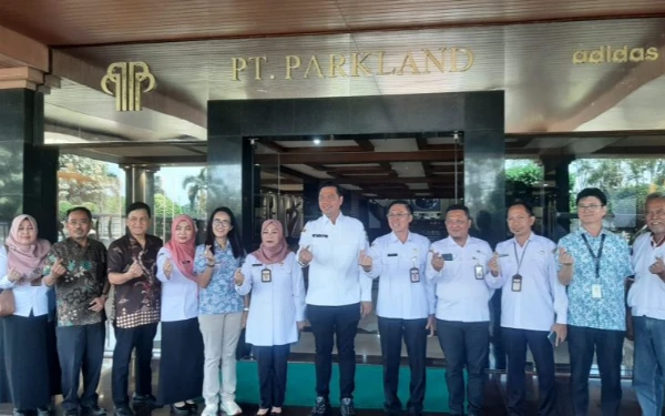 Thumbnail Berita - Peringati May Day, 515 Pekerja Perempuan di Jepara Terima Layanan KB Gratis