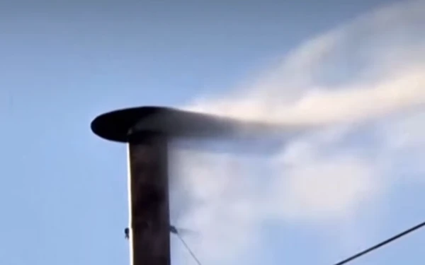 Thumbnail Berita - Breaking News! Asap Putih Muncul di Vatikan, Paus Baru Resmi Terpilih