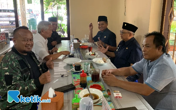 Thumbnail Berita - Bupati dan Wakil Bupati Blitar Dukung Penuh Expo UMKM dan SMSI Blitar Raya Award 2025