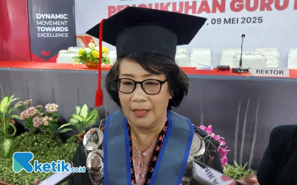 Thumbnail Guru Besar Universitas Dinamika Ciptakan Metode Belajar Matematika Berbasis AI, Bantu Guru Tahu Kelemahan Siswa