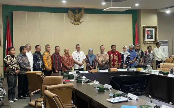 Thumbnail Berita - Rakor Lintas Sektor RTRW-RDTR di Jakarta, Wabup Asahan Tekankan Pentingnya Kolaborasi dan Komitmen