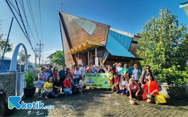 Thumbnail Berita - Gereja Kapal Pacitan Tarik Ribuan Jemaat, Romo: Potensi Wisata Belum Digarap