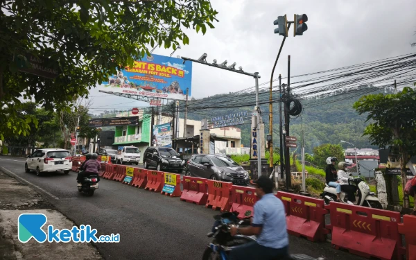 Thumbnail Berita - Libur Waisak, Lalu Lintas Menuju Kota Batu Terpantau Padat