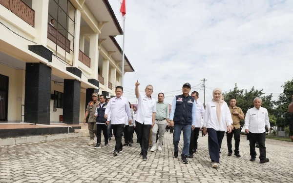 Thumbnail Mensos Gus Ipul Tinjau Kesiapan Sekolah Rakyat di Lampung, Verifikasi Calon Siswa dan Rekrut Tenaga Pendidik Dimulai