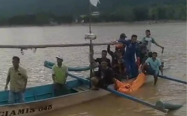 Thumbnail Berita - Pamit Cari Ikan, Pria Asal Sirnoboyo Ditemukan Tewas di Pantai Pancer Door Pacitan