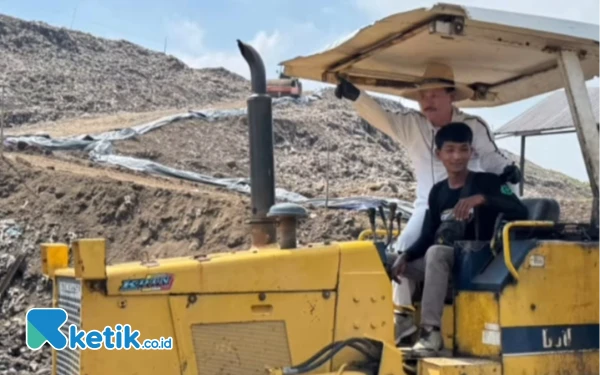 Thumbnail Berita - Pertama! Wali Kota Madiun Maidi Sulap Bukit Sampah Jadi Destinasi Wisata Piramida Mesir