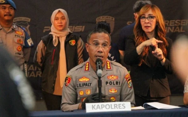 Thumbnail Berita - 6 Jukir di Pasar Induk Kramat Jati Ditangkap Usai Lakukan Pungli Berkedok Koperasi