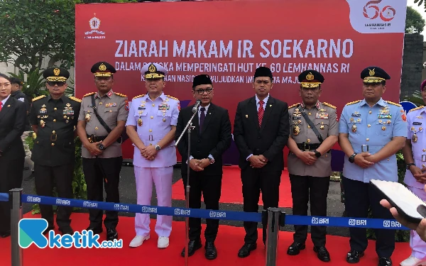 Thumbnail Berita - Lemhanas RI Ziarah ke Makam Bung Karno, Menggali Kembali Akar Ketahanan Nasional