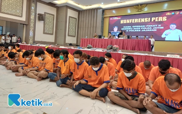 Thumbnail Berita - Polda Jatim Pastikan Pelaku Premanisme Tidak Terafiliasi dengan Ormas