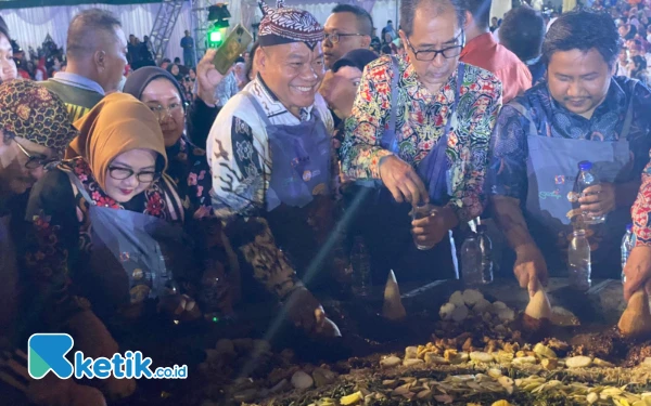 Thumbnail Berita - Filosofi Rujak Uleg Menurut Yona Bagus Widyatmoko: Gambarkan Unity in Diversity