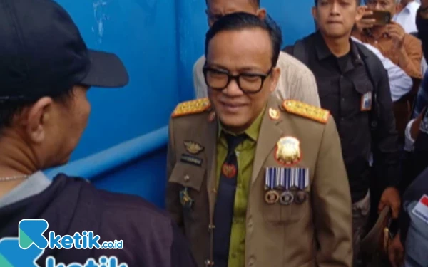 Thumbnail Wamenaker Terima Laporan BUMN Tahan Ijazah Pegawai