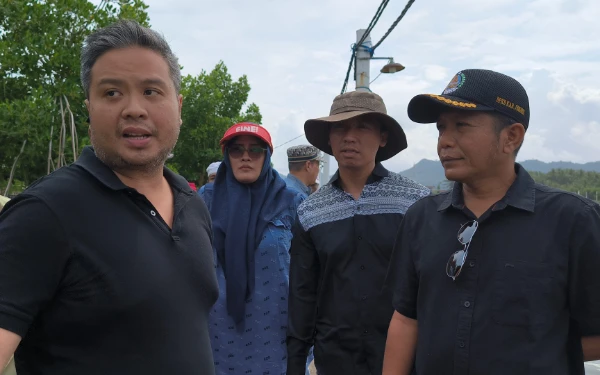 Thumbnail Berita - Usai Sidak Tambak Udang, DPRD Jember Akan Panggil Perusahaan Terkait Keluhan Warga Desa Sumberejo