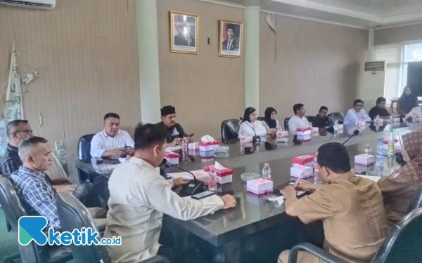 Status Belum Jelas, Ratusan Pegawai Honorer R3 Mengadu ke DPRK Aceh Singkil