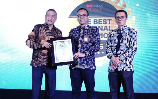 Thumbnail Berita - Konsisten Tingkatkan Kinerja, Bank Jatim Raih Penghargaan Prestisius dari The Asian Post