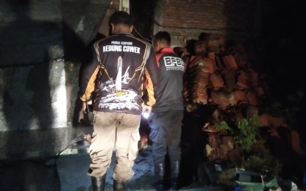 Thumbnail Polisi Buru Pelaku Pembacokan di Kedinding Lor Surabaya, Korban Tewas Usai Alami Luka Serius
