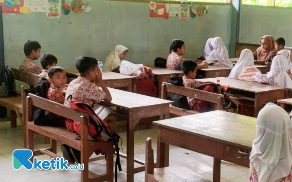 Thumbnail Berita - Miris, Kekurangan Guru Masih Bayangi Sejumlah Sekolah Negeri di Pacitan