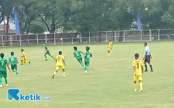 Thumbnail Berita - Sepak Bola Pra Porprov Jatim 2025: Trenggalek Menang Dramatis Atas Magetan