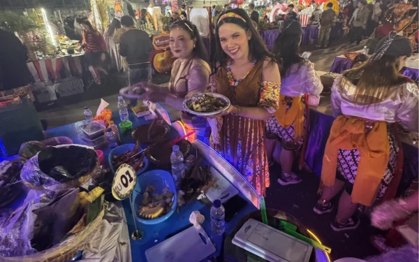 Thumbnail Meriahkan Festival Rujak Uleg 2025, Pelindo Raih Penghargaan Penyaji Terbaik