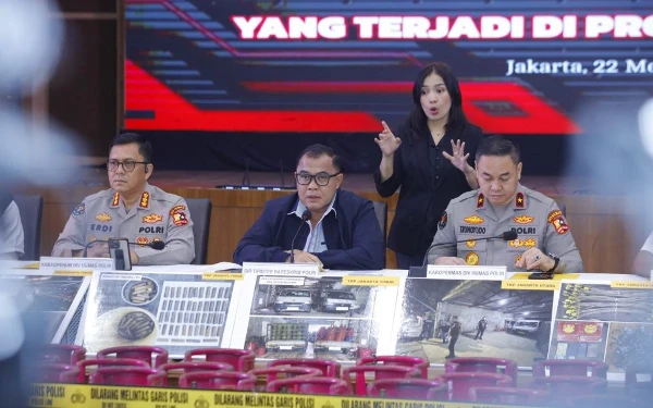 Thumbnail Berita - Rugikan Negara hingga Rp16,8 Miliar, Bareskrim Tangkap 10 Tersangka Pengoplos LPG di Jakarta