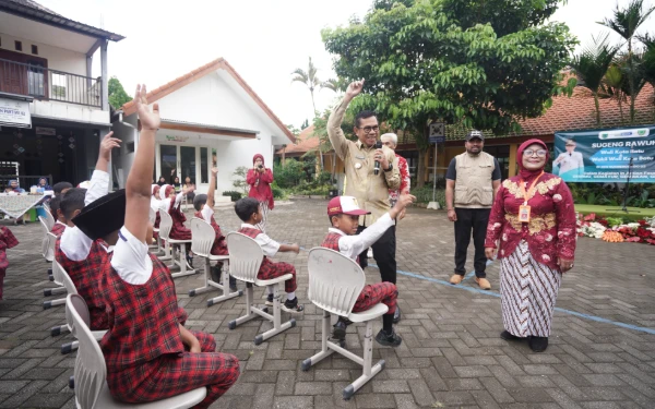 Thumbnail Berita - ‎Wali Kota Batu Sebut Four - G oleh SD Negeri Sumbergondo 02 Sangat Inovatif