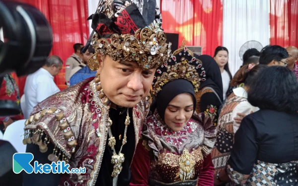 Thumbnail Bukti Keharmonisan Multikultural, Wali Kota Apresiasi Partisipasi Lintas Suku di Surabaya Vaganza 2025