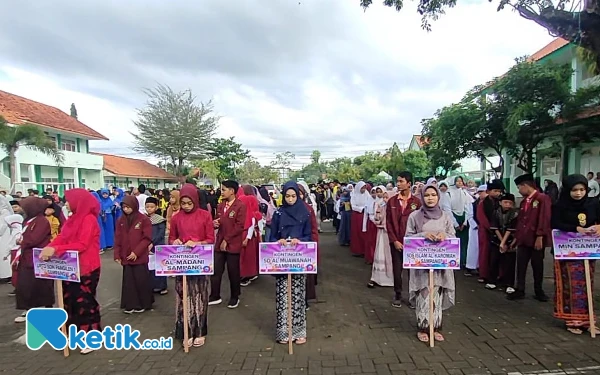 Thumbnail Berita - MTs Negeri 1 Sampang Gelar Gebyar Seni Matsanesa, Pemenang Dapat Golden Ticket