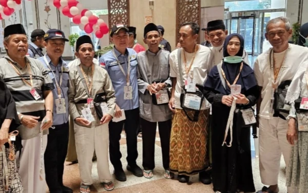 Thumbnail Berita - ‎170 Ribu Jemaah Calon Haji Indonesia Terima Kartu Nusuk