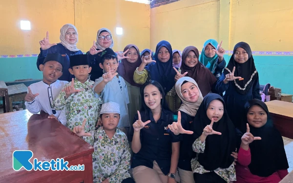 Thumbnail Berita - Dukung SDG's dan Asta Cita, KAI Logistik Hadirkan Akses Internet Gratis untuk Pendidikan Inklusif