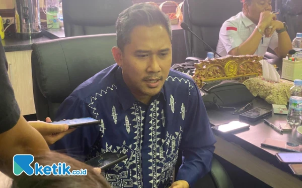 Thumbnail Pemkot Surabaya Raih 2 Penghargaan dari ANRI, Komisi A Sebut Harusnya Jadi Kota Percontohan Dunia