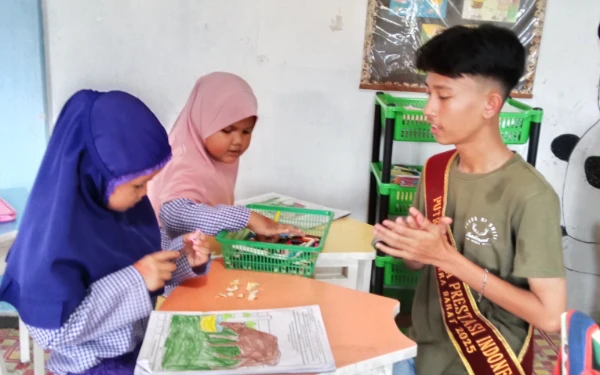 Thumbnail Berita - Fathan Mubarak Ajak Anak-Anak TK Cinta Lingkungan Sejak Dini