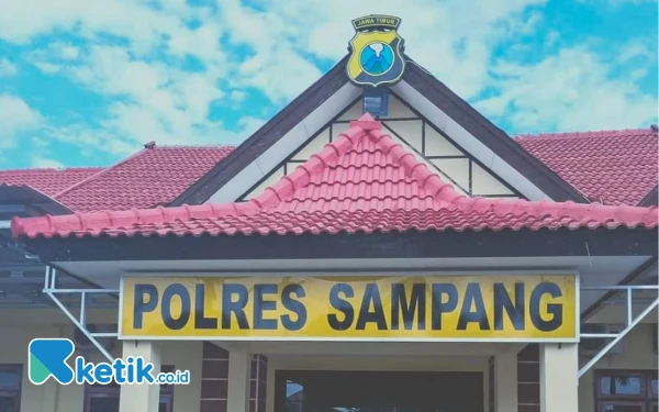 Thumbnail Berita - Kasus Penipuan Paking Tak Kunjung Jelas di Polres Sampang, Dua Tahun Korban Menunggu Kepastian Hukum