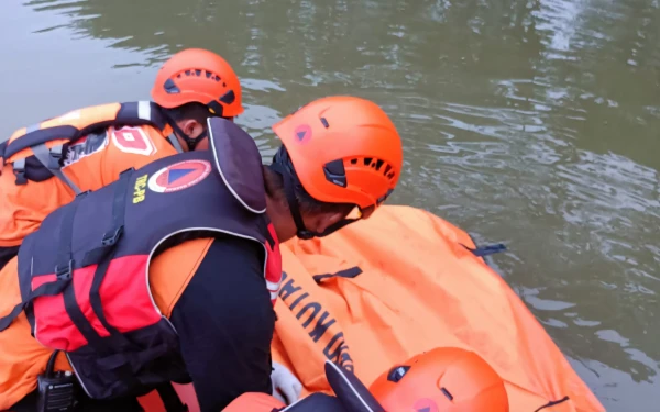 Izin Cari Eceng Gondok Kakek 65 Tahun Tewas Tenggelam di Sungai Makmur Gunungsari Surabaya