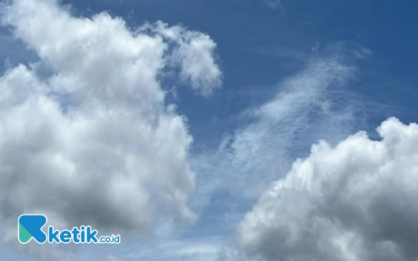 Thumbnail Berita - Cuaca di Surabaya Hari Ini Diprakirakan Berawan, Kota Batu Berkabut